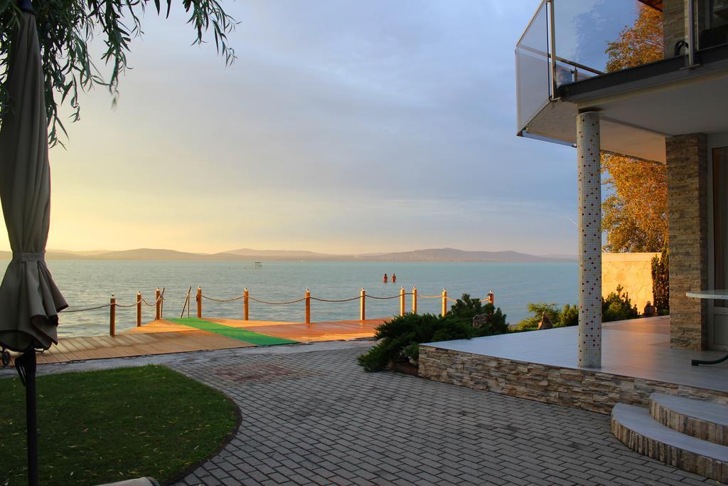 Parton Villa Apartments Fonyód Quarto foto